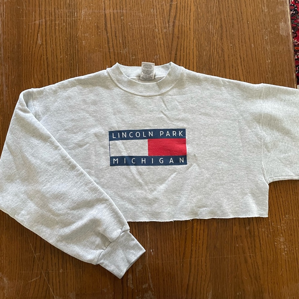 Vintage sweatshirt, cropped
